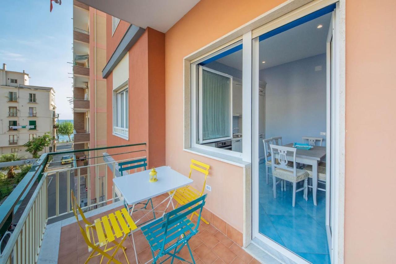 La Casa Del Poeta - Appartamento Positano Maiori Buitenkant foto