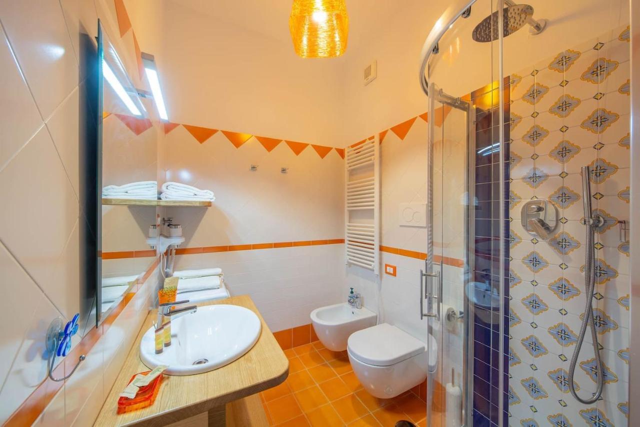 La Casa Del Poeta - Appartamento Positano Maiori Buitenkant foto